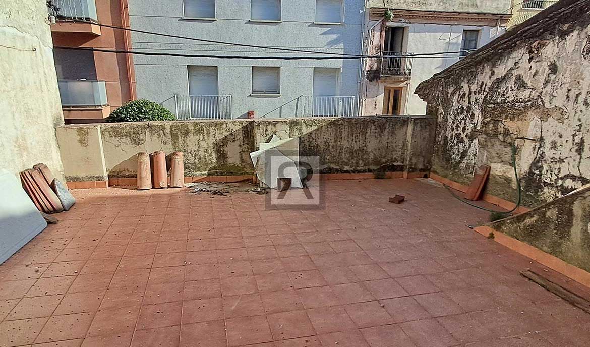 Casa de pueblo para reformar o como inversión para construir pisos - Vallmoll (Tarragona) | Alto potencial como vivienda unifamiliar