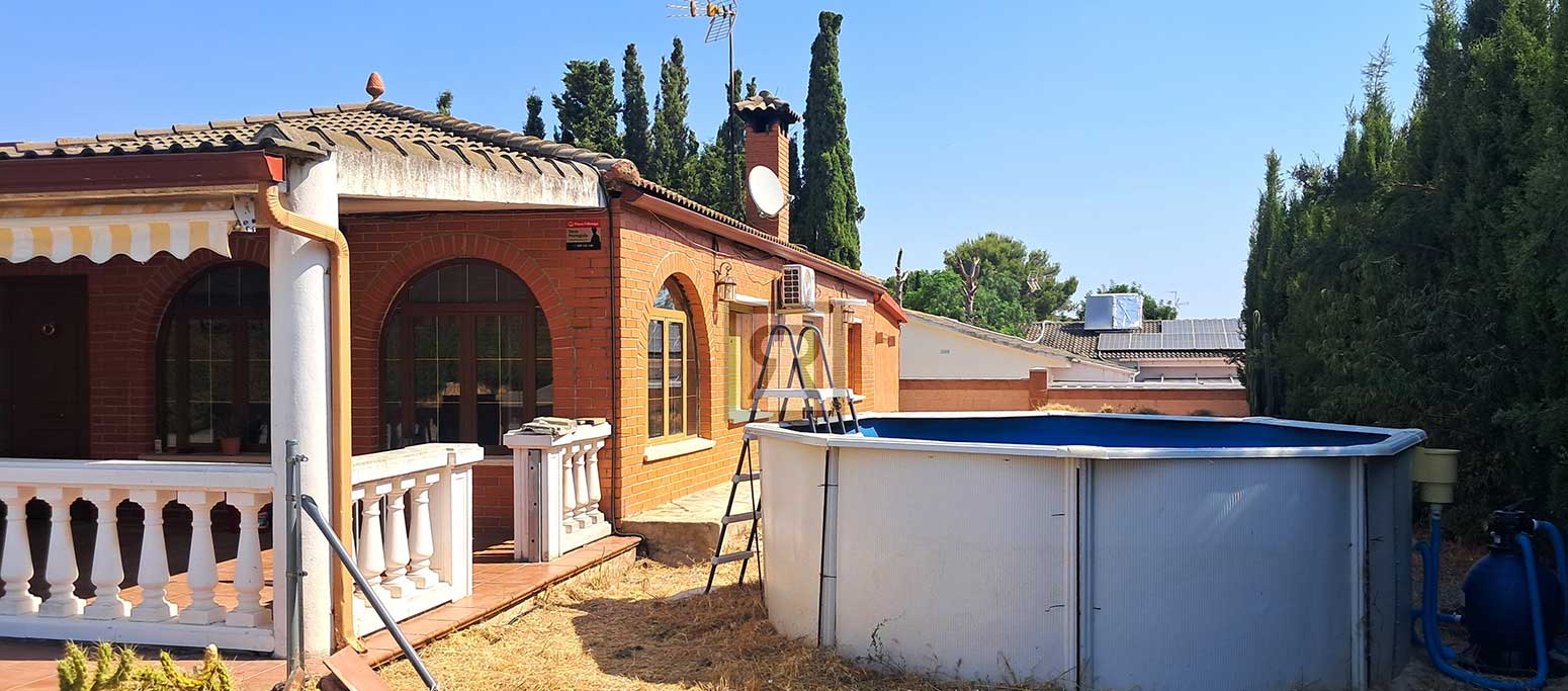 Chalet con 1200 m² de terreno llano Urbanización Masies Catalanes - Alcover | Tarragona - Árboles frutales