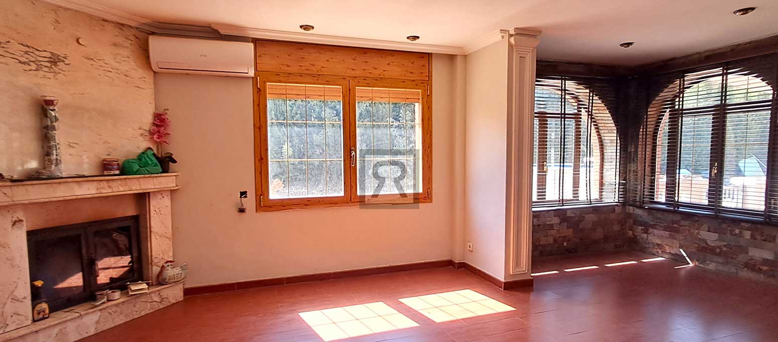 Chalet con 1200 m² de terreno llano Urbanización Masies Catalanes - Alcover | Tarragona - Chimenea