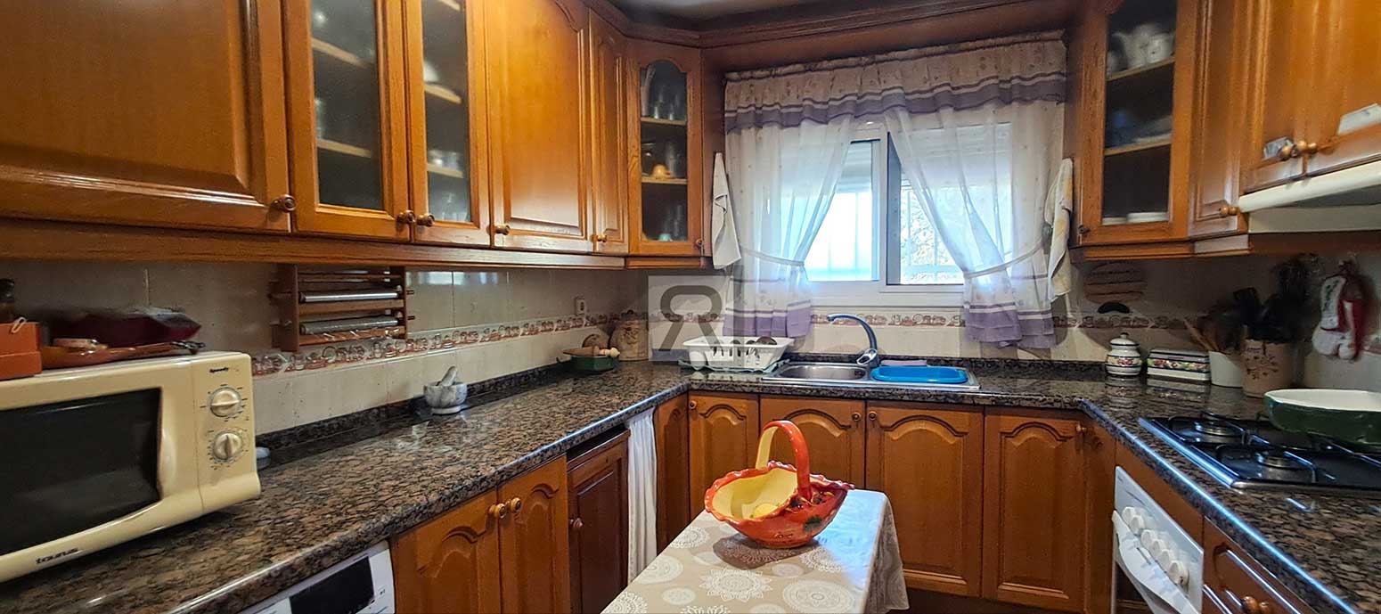 Finca de 5000m² con masía en montaña y con agua – La Selva del Camp (Tarragona) | Cocina equipada Finca de 5000m² con masía en montaña y con agua - La Selva del Camp (Tarragona) | Cocina equipada