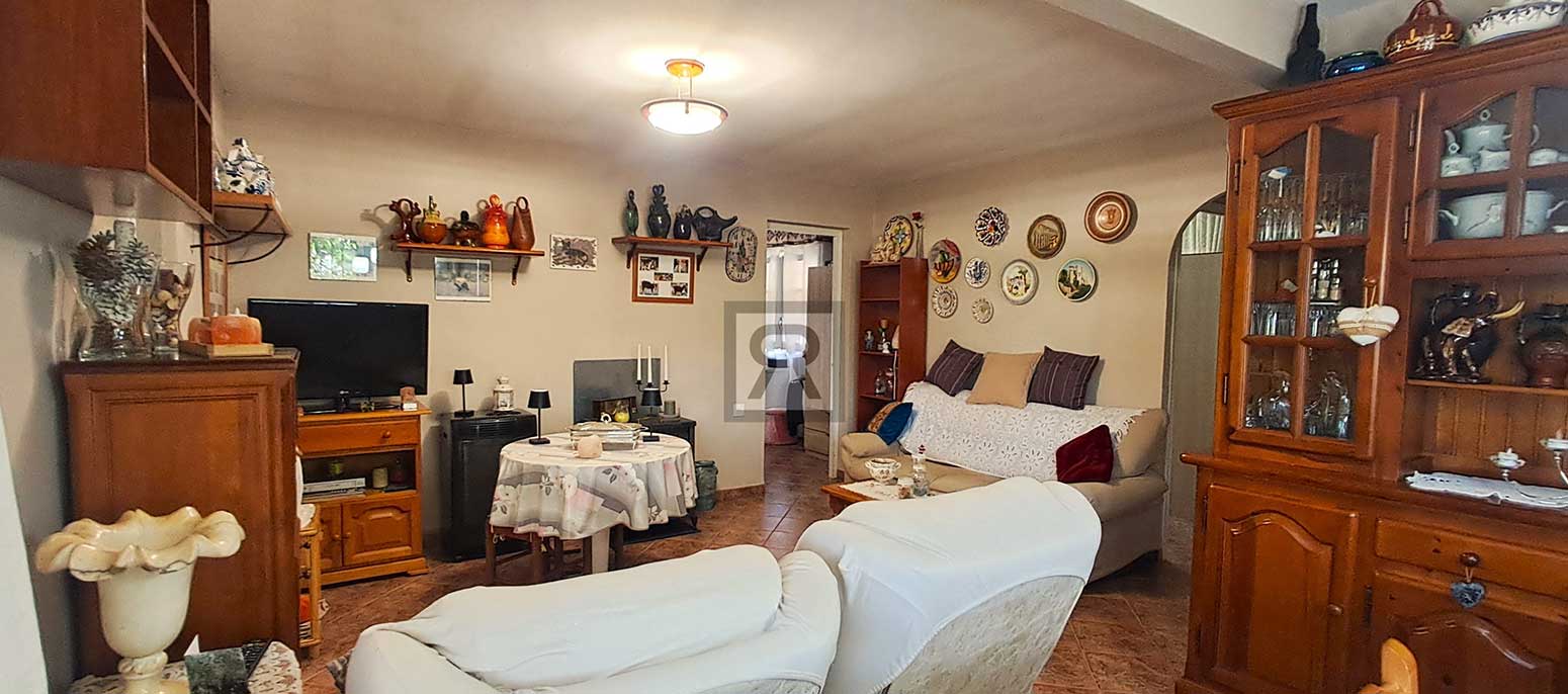Finca de 5000m² con masía en montaña y con agua – La Selva del Camp (Tarragona) | Comeddor Finca de 5000m² con masía en montaña y con agua - La Selva del Camp (Tarragona) | Comeddor
