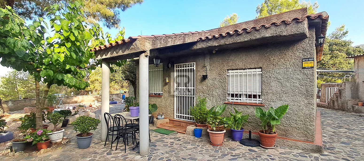 Finca de 5000m² con masía en montaña y con agua – La Selva del Camp (Tarragona) | Vida idílica Finca de 5000m² con masía en montaña y con agua - La Selva del Camp (Tarragona) | Vida idílica